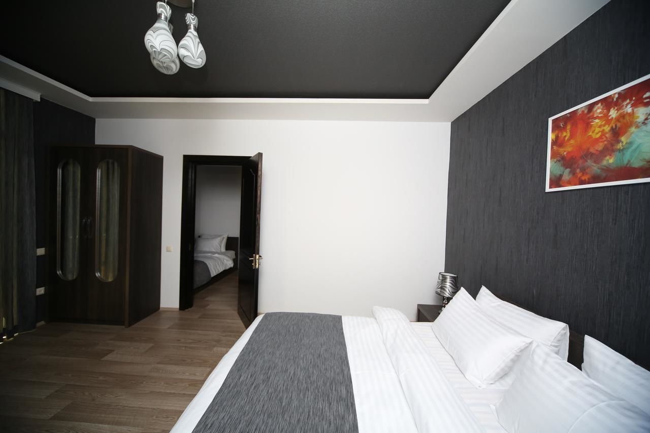 Отель Continental Hotel Кутаиси