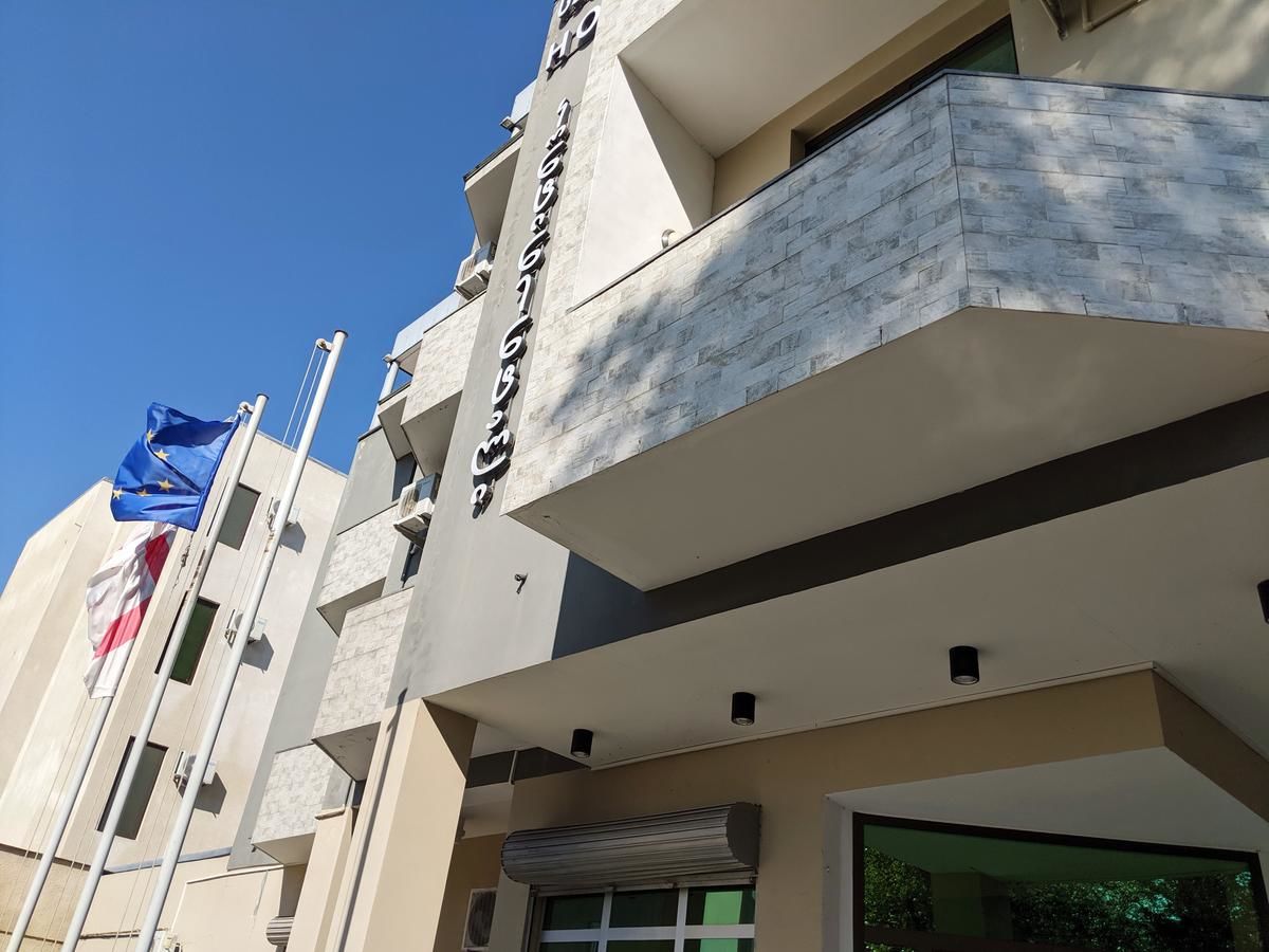 Отель Continental Hotel Кутаиси
