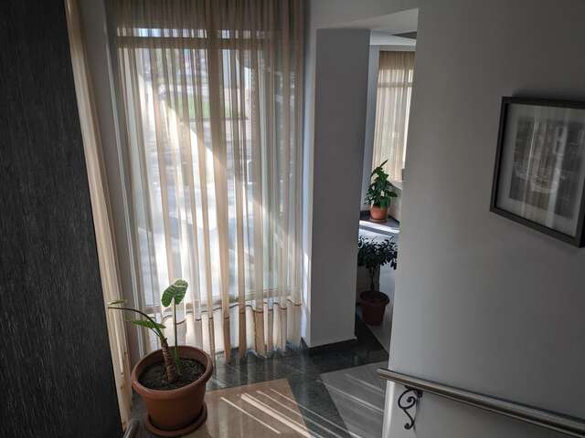 Отель Continental Hotel Кутаиси-13