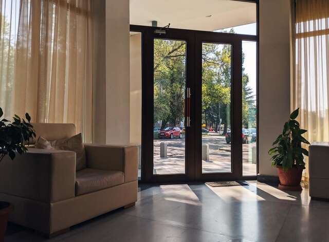 Отель Continental Hotel Кутаиси-11